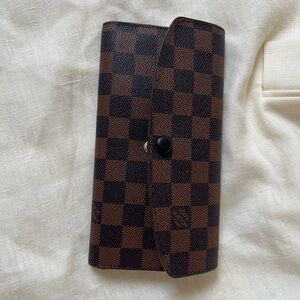 New LV wallet